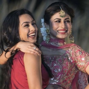 Aashka Goradia and Brent Goble's Colorful Sangeet