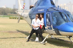 Tiger Shroff And Disha Patani Arrive In Chopper At Mahalaxmi Racecourse