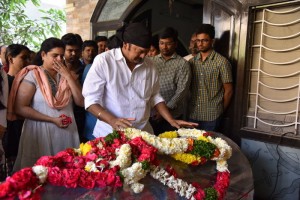 Celebrities Pay Tribute To Gundu Hanumantha Rao