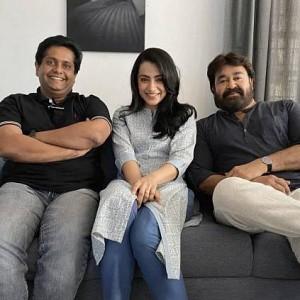 Trisha shares photo with Mohanlal from Ram's Location