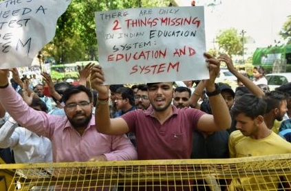 CBSE students protest over re-exam at Jantar Mantar