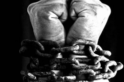 Ghaziabad - Minor boy chained for trying to steal slippers