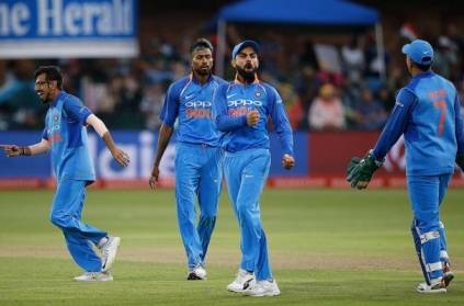 Virat Kohli, Rohit Sharma hold edge over Australia bowlers