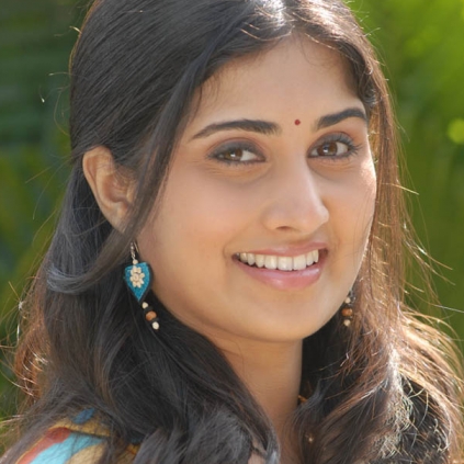 Shamili takes up the lady lead role for Vikram Prabhu's Veera Sivaji