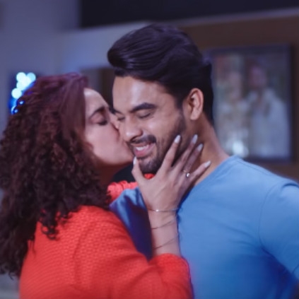 Engada Pona song making starring Tovino Thomas and Pia Bajpai Engada Pona song making starring Tovino Thomas and Pia Bajpai