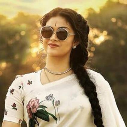 Keerthy Suresh to make a debut in Bollywood