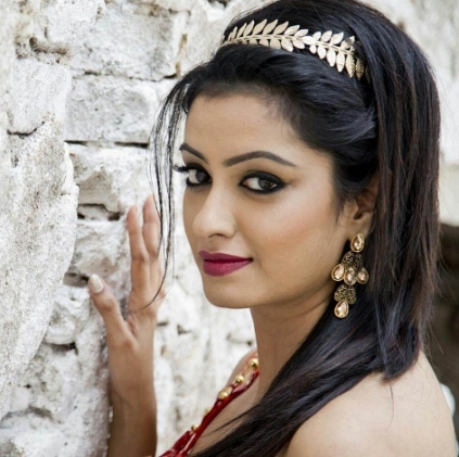 tamil tv serial azhagi actress nisha