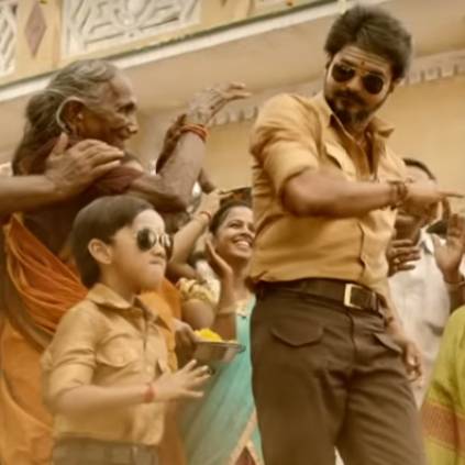 Thalapathy Vijay presents a gift for Mersal child actor Aakshath