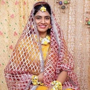 Vijay TV serial Pagal Nilavu fame Sameera Sherief shares bridal shower pictures
