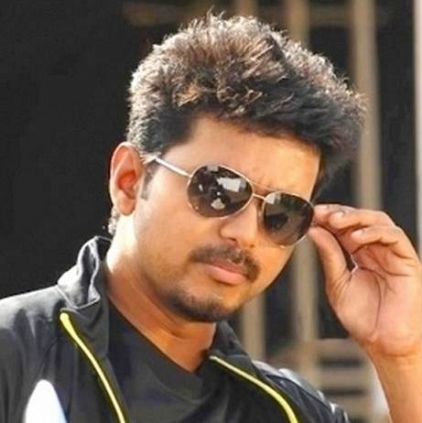 Vijay’s gift to Thalapathy 62 team