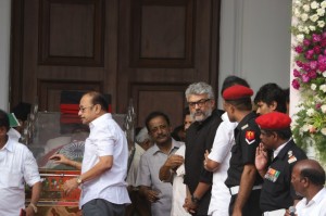 Karunanidhi death: Political leaders and Celebrities pay homage