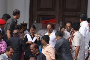 Karunanidhi death: Political leaders and Celebrities pay homage