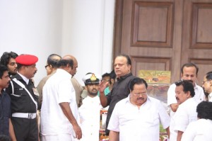 Karunanidhi death: Political leaders and Celebrities pay homage