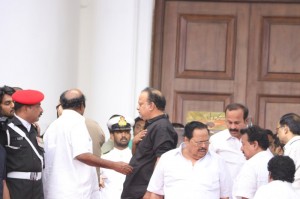 Karunanidhi death: Political leaders and Celebrities pay homage